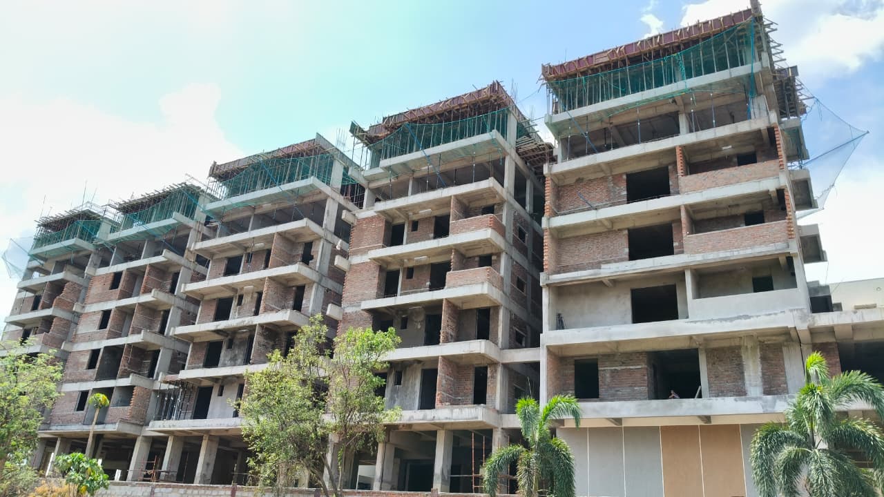 Construction phase 9 — Amenity deck